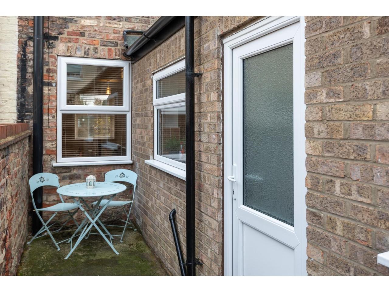 Beautiful 2 Bed With Free Parking - Pass The Keys Apartment York Exterior photo