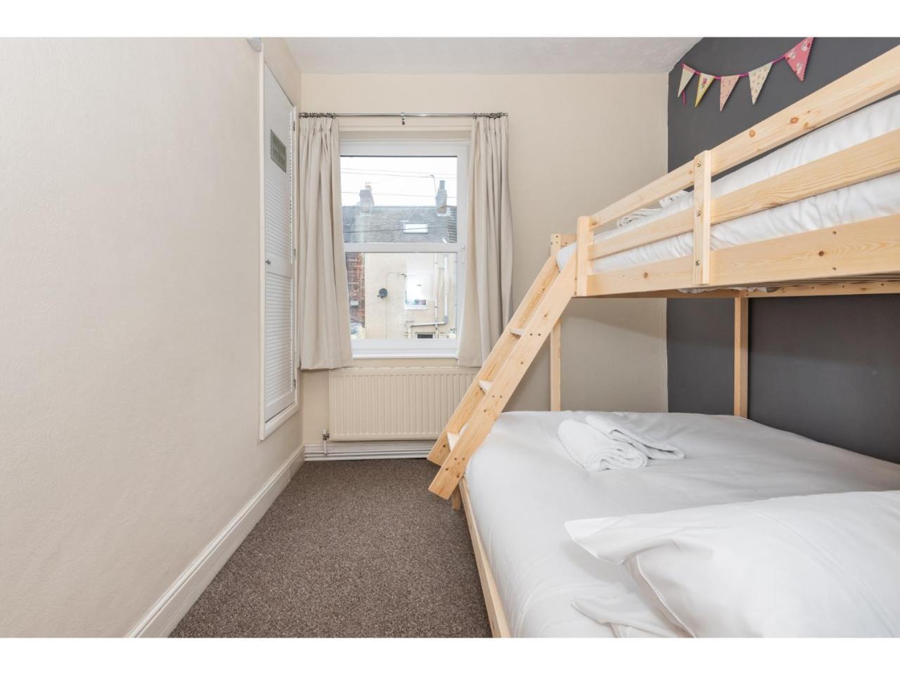 Beautiful 2 Bed With Free Parking - Pass The Keys Apartment York Exterior photo