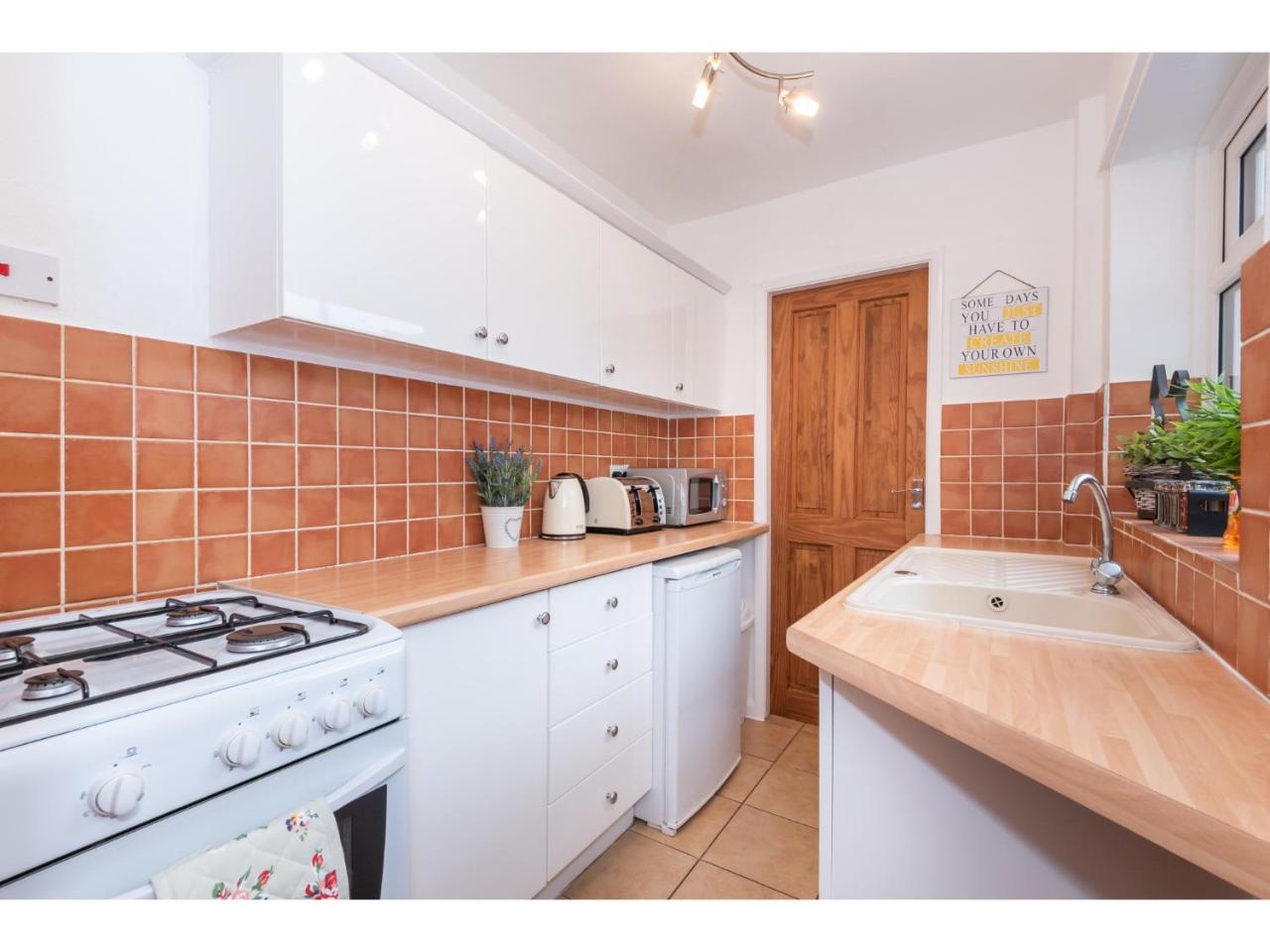 Beautiful 2 Bed With Free Parking - Pass The Keys Apartment York Exterior photo